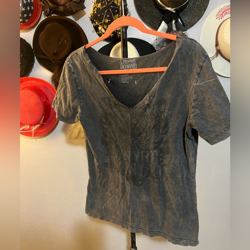lynyrd skynyrd shirt , size large grunge look, rock band tee